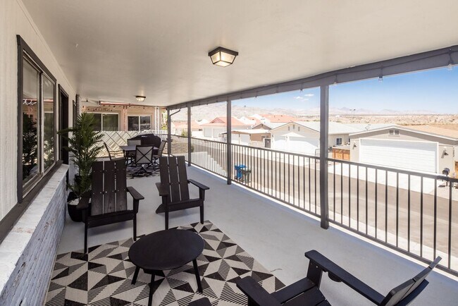 Foto del edificio - 3bedroom 3 bath Riverfront Short Term Rental