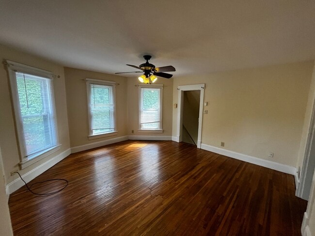 Building Photo - 1476-1478 Michigan Ave.   Mgt