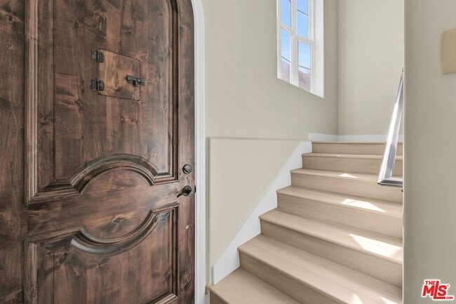 Photo - 3833 Huron Ave Apartment