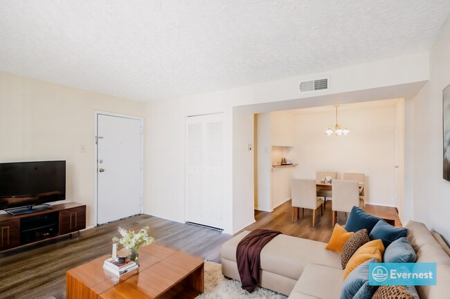 Foto del edificio - 2241 Sedgwick St
