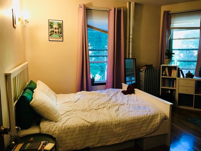 Building Photo - 83 Brook St