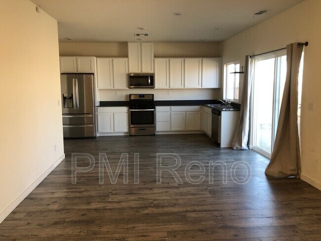 Foto del edificio - 1396 Hickory Tree Dr
