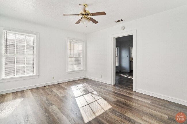 Foto del edificio - 1307 Durham Ave