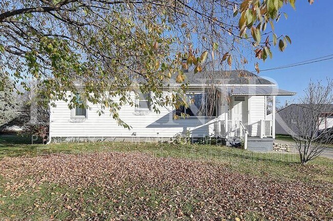Building Photo - 113 Oakwood Ave
