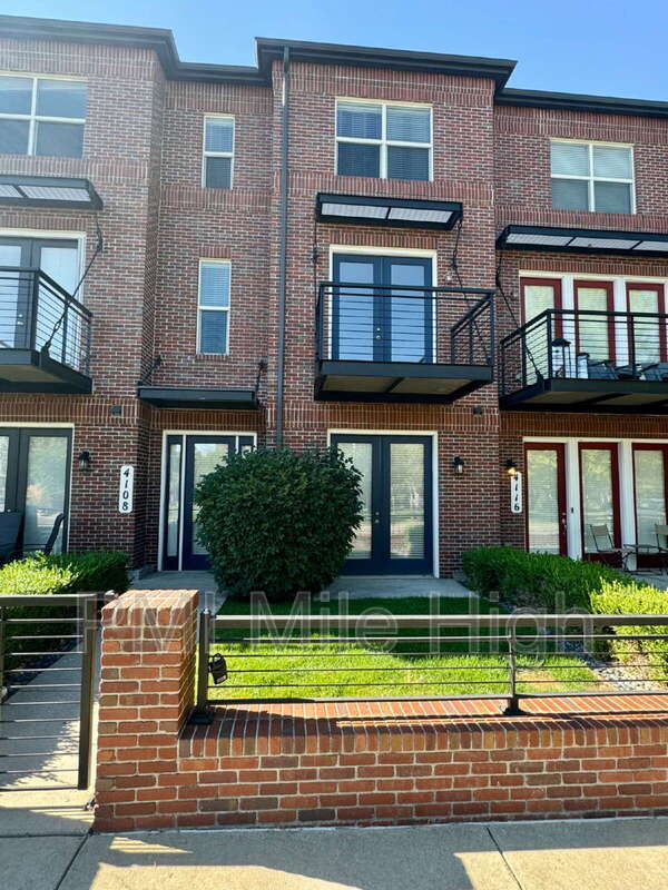 Building Photo - 4108 W 118th Pl