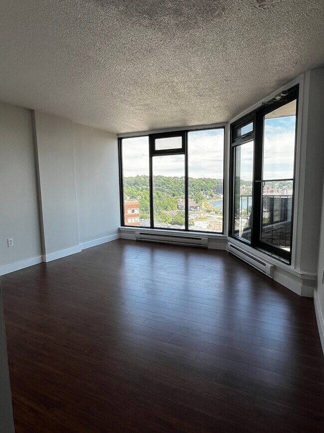 Photo du bâtiment - ONE BEDROOM APARTMENT LOCATED IN THE HEART OF DOWNTOWN DARTMOUTH