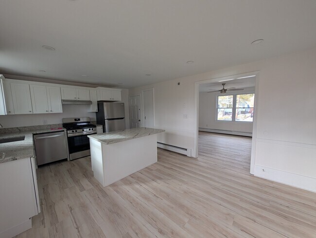 Foto del edificio - 246 Bonin St