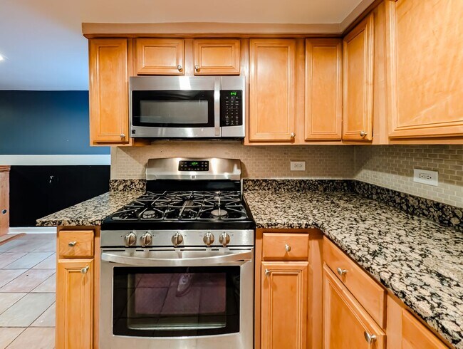 Foto del edificio - 1 bed 1 bed unit in South Old Irving Park