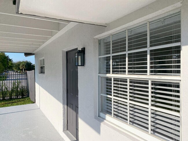 Building Photo - 4191 SW 56th Ave