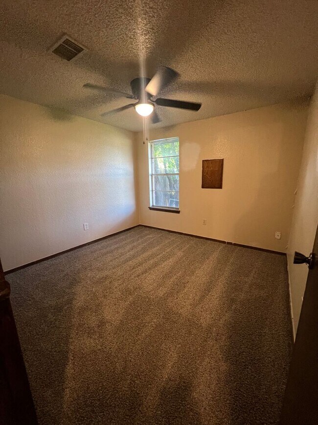 Foto del edificio - Charming 2 Bed, 2 Bath Home Near OCCC!