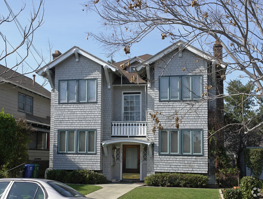 Foto del edificio - 1381 Versailles Ave