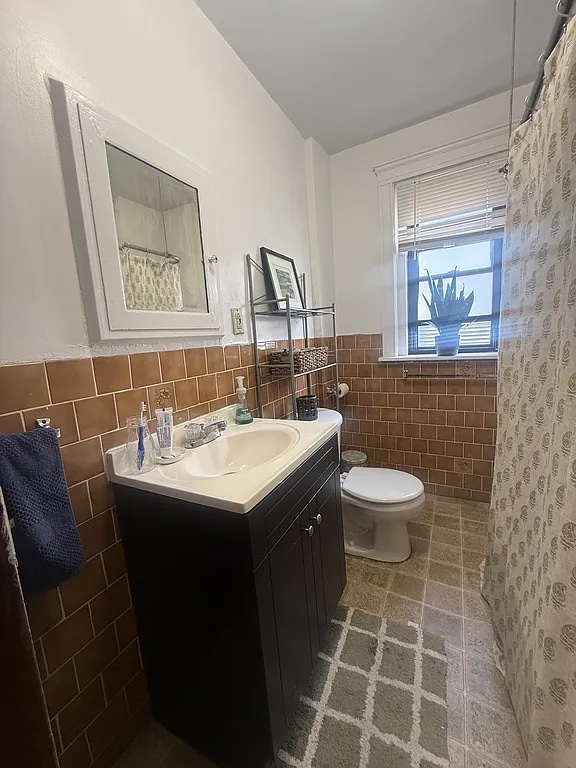 Building Photo - 743 Cambridge St