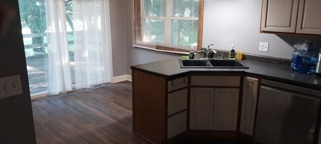 Foto del edificio - Charming 3BR House in Thompson