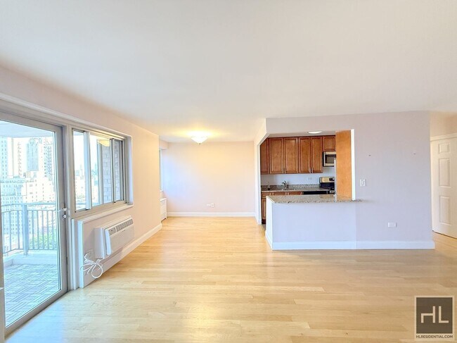 Foto del edificio - 1 bed 1 bath with dinning area , Washer and dryer - WEST 93 STREET