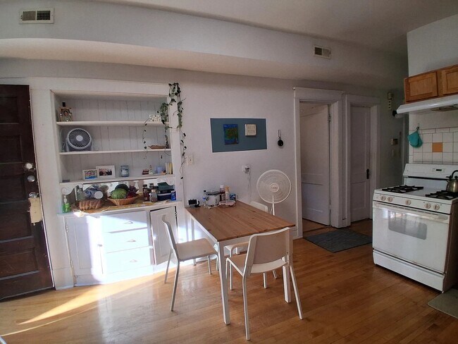 Foto del edificio - 2354 S Whipple St