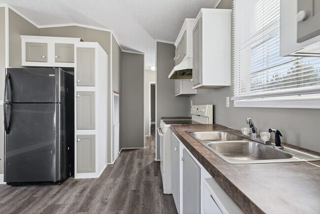 Foto del edificio - 2382 Bass Dr