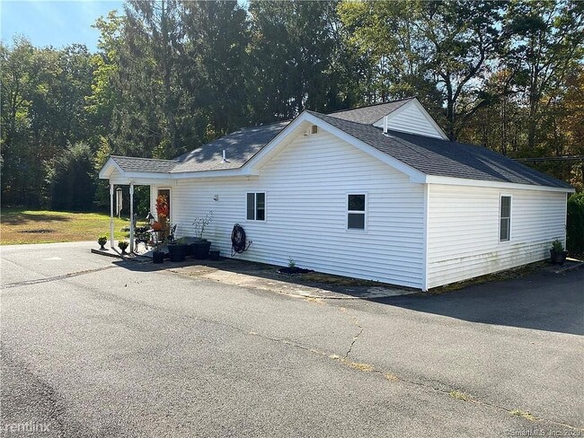 Building Photo - 2 br, 1 bath House - 16 Little Brook Lane A
