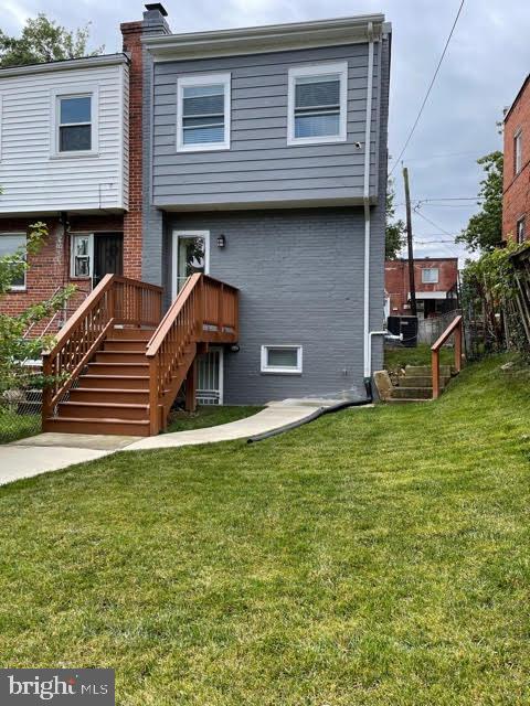 Primary Photo - 121 Darrington St SW