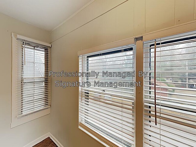 Foto del edificio - 2111 Eastern Pkwy