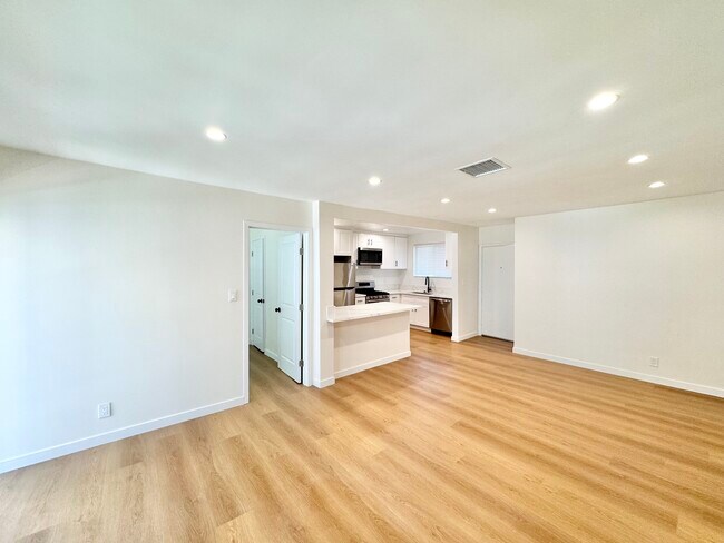Foto del edificio - 1445 S Sherbourne Dr