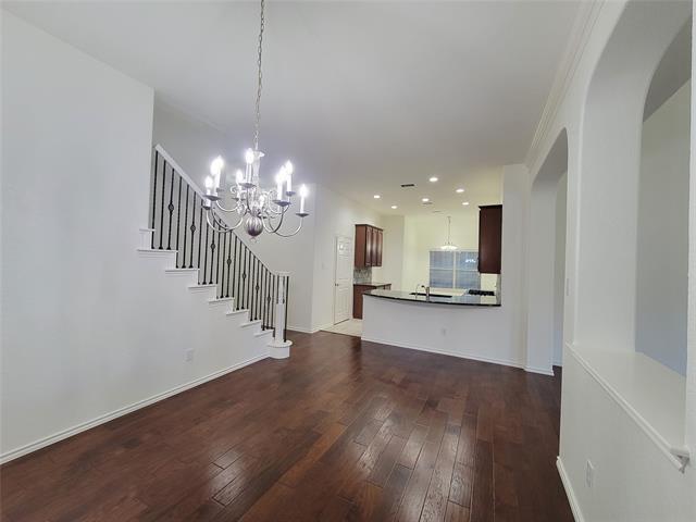 Foto del edificio - 9320 Woodhurst Dr