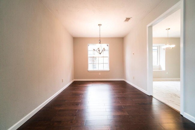 Foto del edificio - 2314 Pebbledowne Cir