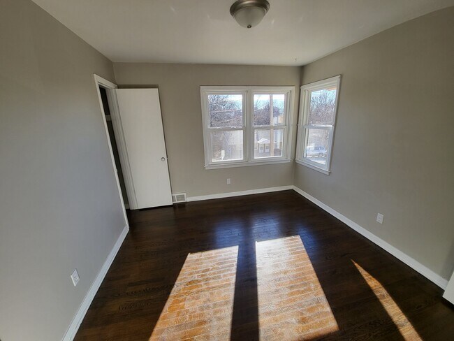 Foto del edificio - 1418 W Waldo Ave