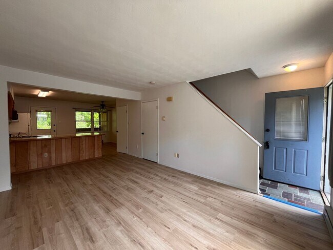 Foto del edificio - Woods Edge 2-Bedroom Townhome!