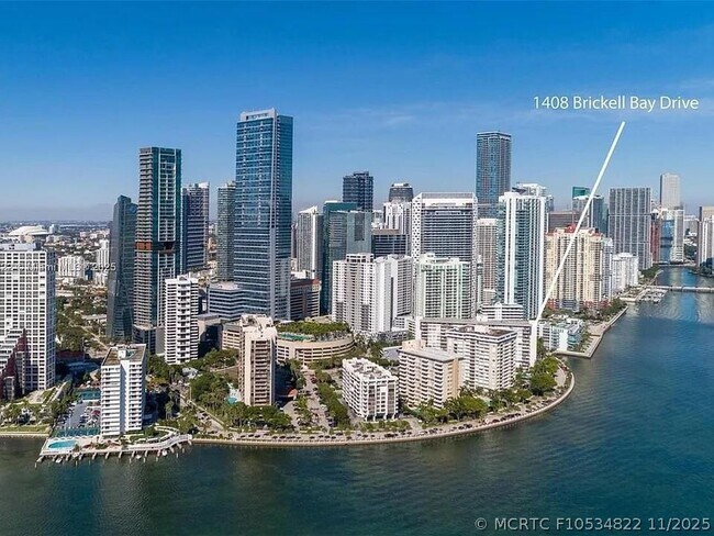 Foto del edificio - 1408 Brickell Bay Dr