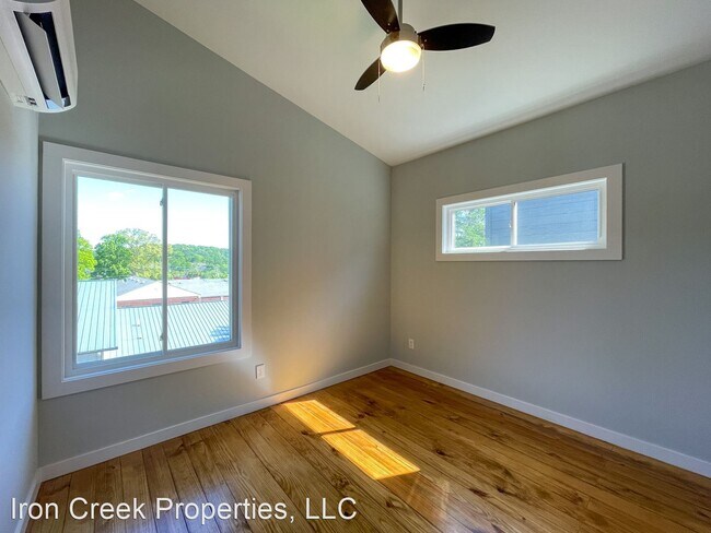 Foto del edificio - 2 br, 1.5 bath House - 74 E. Cascade Street