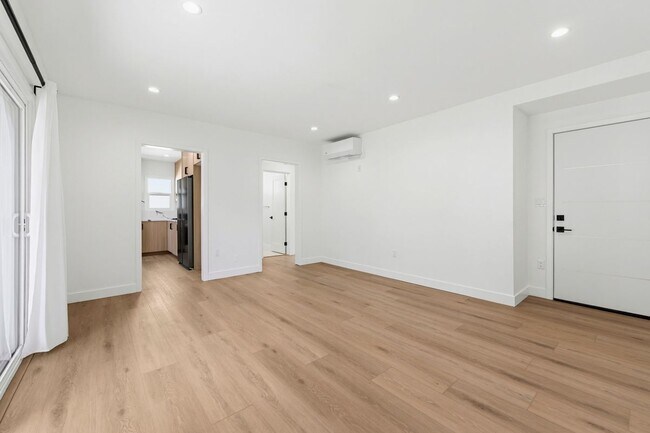 Foto del edificio - 2819 Sycamore Ave