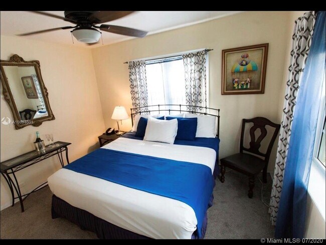 Building Photo - 7643 Harding Ave