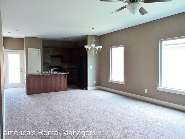 Building Photo - 3 br, 2 bath House - 860 Kent Drive