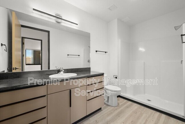 Foto del edificio - 2310 First Ave N