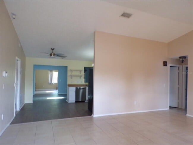 Foto del edificio - 18407 Avon Ave