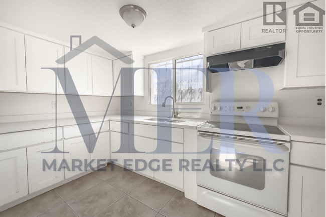 2Bed/1Bath Home AZ-51/Thomas Rd! $199 MOVE-IN SPECIAL! Ready for Immediate Move-In! - 2Bed/1Bath Home AZ-51/Thomas Rd! $199 MOVE-IN SPECIAL! Ready for Immediate Move-In!