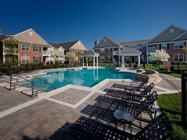 Building Photo - The Crest at Elm Tree