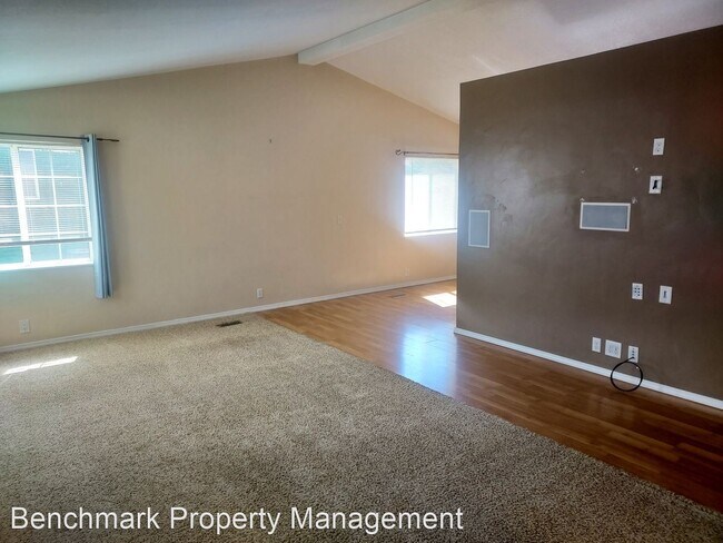 Building Photo - 2 br, 2 bath House - 802 Oakwood Dr