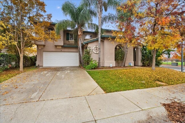 Photo - 70 Arches Cir House