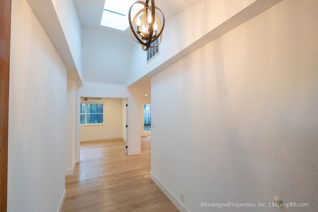 Foto del edificio - Los Gatos Single Story House on LARGE Lot updated in 2024!