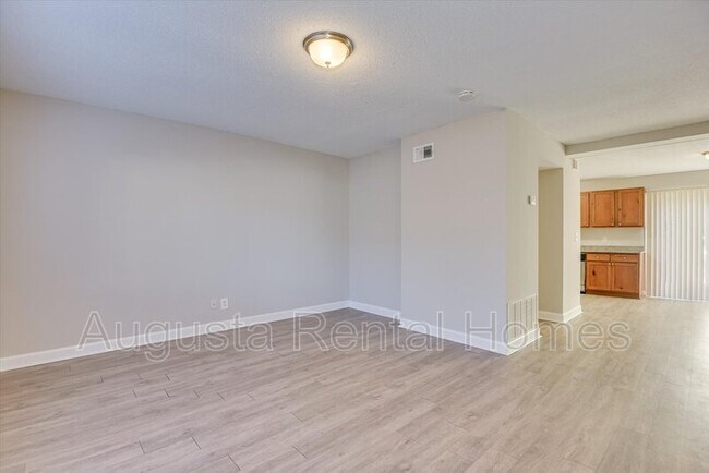 Foto del edificio - 2905 Arrowhead Dr