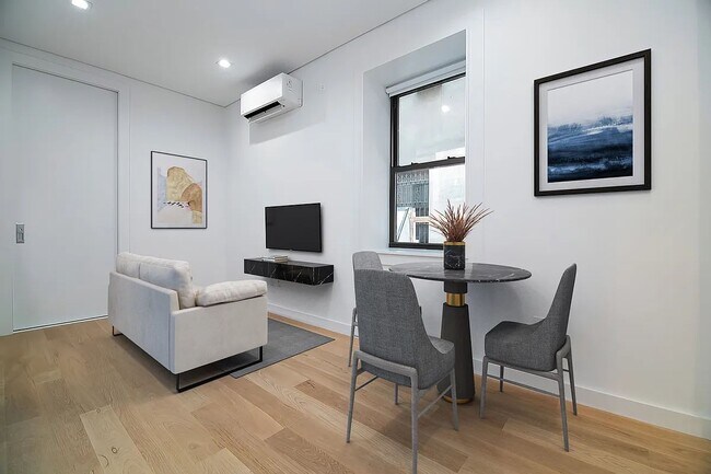 Building Photo - 59 Thompson Street