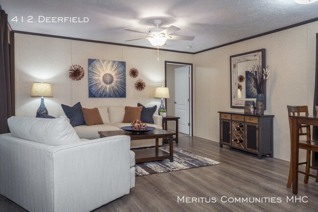 Foto del edificio - $499.00 Security deposit LAST ONE LEFT