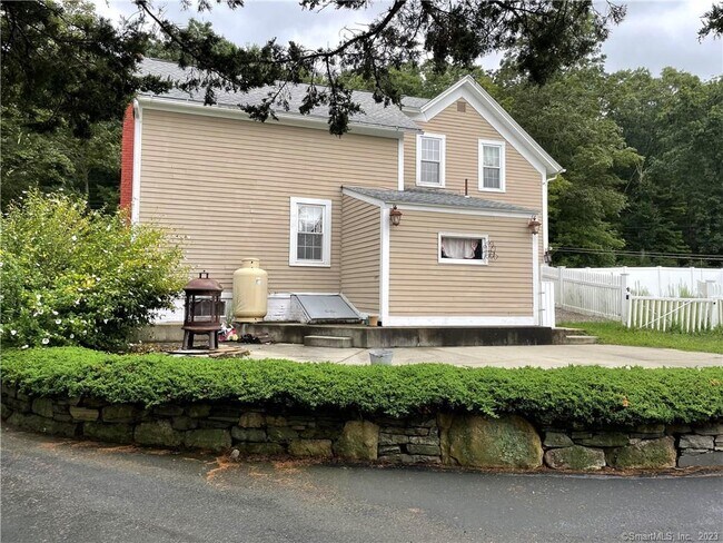 Building Photo - 755 Scotland Rd