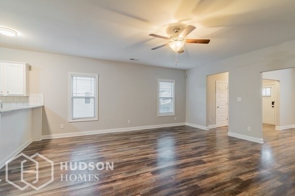 Foto del edificio - NOW AVAILABLE! -  706 Airedale Trl, Garner...