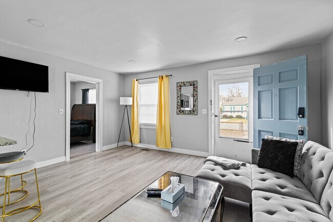 Foto del edificio - 402 Colonial Ave