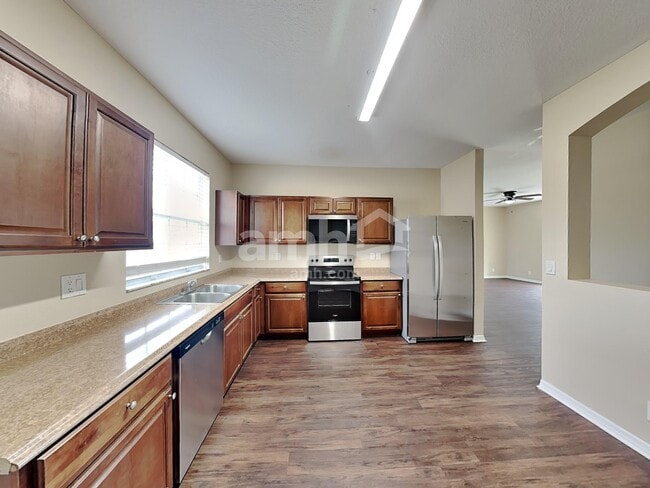Building Photo - 2302 SW Webster Ln