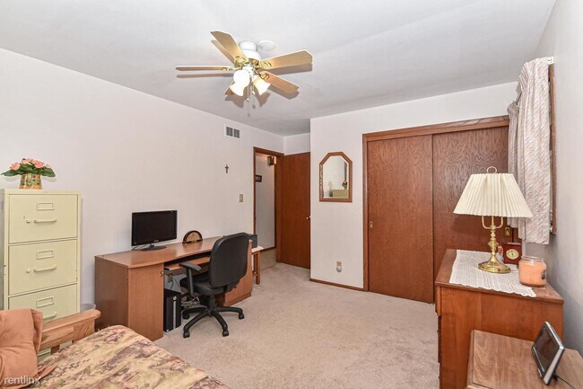 Building Photo - 2 br, 1 bath House - 3807 S 63rd St