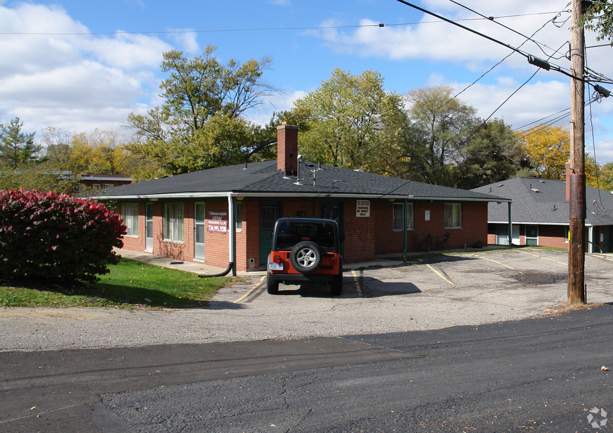 Building Photo - 1019-1025 Arbordale Dr