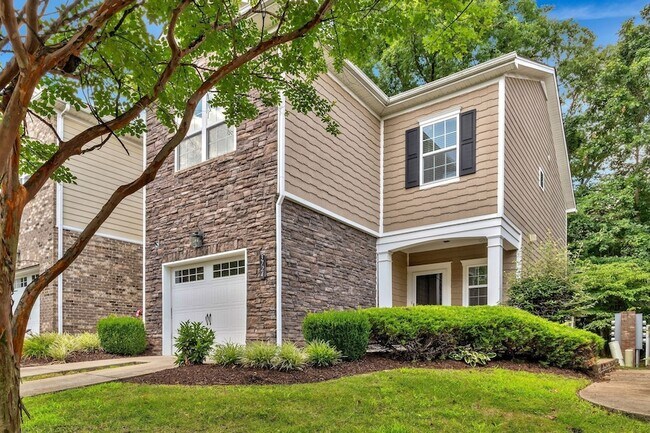 Foto del edificio - 3724 Shane Point Pl